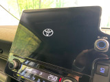 【純正ナビ】人気の純正ナビを装備しております。ナビの使いやすさはもちろん、オーディオ機能も充実!キャンプや旅行はもちろん、通勤や買い物など普段のドライブも楽しくなるはず♪