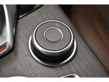 ALFA DNAドライブモードシステムは3つの走行パターンをお選びいただき、ハイパフォーマンスとレスポンスに特化した走りをお楽しみいただけます。