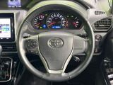 【純正革巻きステアリング】上質な革を使用することで、手にしっかり馴染みとても運転しやすいハンドルです♪