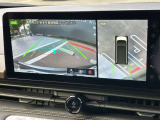 アラウンドビューモニター(全方位カメラ)付きなので、狭い道も車庫入れも丸見えで安心!ソナーで障害物を警告するのでバックが苦手な方も、得意な方も安全度UP!
