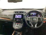 車内は光触媒抗菌消臭施工済です。スタイリッシュなデザインでスポーティなインパネ周りを演出します。グローブボックスやカップホルダーのほかにトレーなどたくさんの収納スペースが付いています。