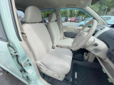 ドライバーによって運転しやすいポジションは異なり、あの車はどうなのか不安なこともありますよね。気になるお車は店頭で乗り込んでご確認いただけます♪
