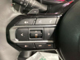 運転席廻りの様子です。ハンドルスイッチで純正オーディオの基本操作等も可能です☆