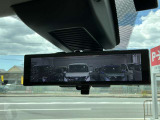 悪天候や荷物で後方の確認がしにくい時もミラーに映像で映してくれるインテリジェントルームミラーです。