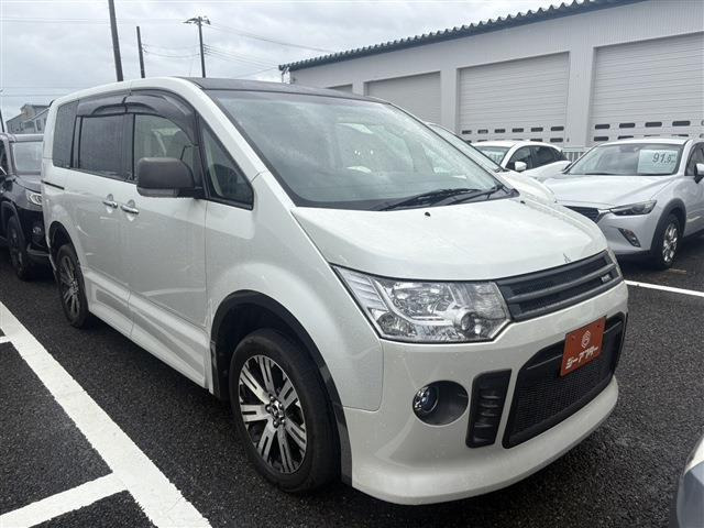 デリカD:5 2.2 ローデスト ロイヤルツーリング 4WD 後席モニター 禁煙車 社外9イン...