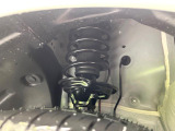 お車を安心してお乗りいただく為には、足回りの定期点検が欠かせません。サービスサポート(有償保証)では無料点検もご提供しており、安心のカーライフをお過ごしいただけるサポート体制が整っています。