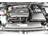 【エンジン】2.0L TSI ターボエンジンを搭載。スポーツカー並みの走り実現します。