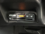 いまや快適なカーライフに欠かせないETCが付いています。