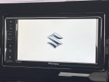 【純正ナビ】インテリアに溶け込むスタイリッシュな「専用設計」メーカーナビを装備♪視認性や操作性など基本性能にも優れ、より上質なカーライフをお楽しみいただけます。