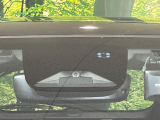 【ホンダセンシング】走行中に前方の車両等を認識し、衝突しそうな時は警報とブレーキで衝突回避と被害軽減をアシスト。より安全にドライブをお楽しみいただけます。