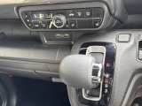 プラズマクラスター技術搭載オートエアコンです☆運転席&助手席にシートヒーター機能が付いてます!シートがポカポカしてきて心地いいですよ☆寒い冬場に活躍してくれます(*&rsquo;&omega;&rsquo;*)