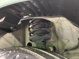 お車を安心してお乗りいただく為には、足回りの定期点検が欠かせません。サービスサポート(有償保証)では無料点検もご提供しており、安心のカーライフをお過ごしいただけるサポート体制が整っています。