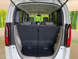 普段のお買い物や通勤、送迎等に十分な荷室スペースを確保しております。セカンドシートを倒すと、大きな荷物の積載も可能です♪