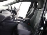 高いホールド性で運転姿勢が安定します。長距離ドライブでも疲れにくいのが魅力です。快適なドライビングライフをお送りください♪