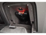 ステアリングの右下ポケットにETC車載器を搭載。