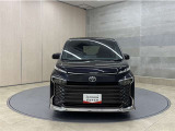 お車購入のポイントとなるフロントマスクです!シャープな目つきが印象的なデザインのヘッドランプです。