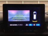 バックでの車庫入れも安心です!リアカメラが付いているバックモニター付のナビを装備しております。バンパーについているソナーや、操作線もついており距離感も画面から確認できます。