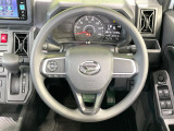 【ステアリングスイッチ】運転中、前方から目線をそらすことなく、オーディオ等の操作が可能な便利機能!安心&快適なドライブを演出してくれます♪