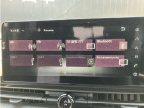 NissanConnectナビゲーションです♪目的地まで案内するナビゲーション機能の他にApple CarPlayも搭載♪フルセグ画質で楽しめるTVやBluetoothなど多彩な機能が満載で運転を快適にサポートしてくれます♪