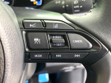 【レーダークルーズコントロール】高速道路での長距離走行が楽に!!自動で速度を保つクルーズコントロールが、衝突軽減システムと連携し、前方の車両を感知して車間を保つように速度調節してくれます!!