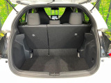 普段のお買い物や通勤、送迎等に十分な荷室スペースを確保しております。セカンドシートを倒すと、大きな荷物の積載も可能です♪