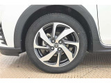 純正なので車に似合うデザインになっていますね。スタッドレスタイヤもご相談下さい。