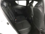 ゆとりある広々とした車内空間は、ドライブを始め買い物やレジャーなど、幅広く活躍します。一人でもみんなとでもお出かけを楽しみましょう!