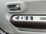 スイッチ類は手元の使いやすい場所に付いています。