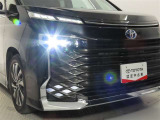 高輝度で点灯速度が速く、しかも消費電力の少ないLEDヘッドライトが装備されています!LEDの明るい光が走行中の視界の確保をサポートして、夜のドライブがより楽しく安全に運転できます♪