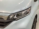 LEDヘッドライトは、点灯の瞬間から最大光量を発揮し、突然暗くなるトンネルなどでの安定感を高めます。