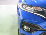 LEDヘッドライトは、点灯の瞬間から光量を発揮し、突然暗くなるトンネルなどでの安定感を高めます。