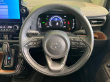 インテリアに合わせたデザインのステアリングは、運転される方のことも考え、運転しやすい形状、大きさです。是非一度、実際に触ってお確かめください。