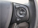 ◆アダプティブクルーズコントロール◆予め設定した車速内でクルマが自動的に加減速。前走車との適切な車間距離を維持しながら追従走行します。【LKAS】車線維持支援システムでステアリング操作を支援。