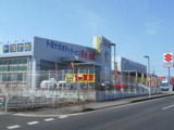 ★広々展示場!常時50台の在庫車を展示してあります。またトヨナガ全店1500台の在庫も全て見れます!★