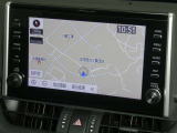 【9インチ純正ナビ】純正ナビを装備。タッチパネル式で使いやすく、詳細地図により目的地をピンポイントで設定できます。初めての道でも迷いにくく、ロングドライブも快適ですよ♪