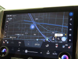 メーカー装着の14インチディスプレイオーディオを装備しております。