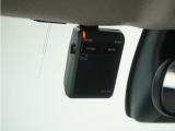 ◆ドライブレコーダー◆映像・音声などを記録する自動車用の装置です。 もしもの事故の際の記録はもちろん、旅行の際の思い出としてドライブの映像を楽しむことができます。