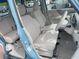 運転席シート廻りは使用感も少なく、良好な状態となっています。丁寧に使われていたことがよくわかりますね。