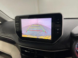 バックカメラ付きで後方の確認がしやすく、駐車が苦手な方でも安心して操作できます。毎日の使い勝手がぐっと良くなる便利な装備です