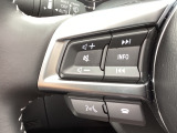 運転中でも操作ができるステアリングコントロールボタンも付いています。手元でオーディオ操作も安全でかつ楽々ですね!!