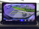 バックモニター付きで、車庫入れやバック時の後方確認をしっかりサポート。モニターに映し出される映像で死角も確認しやすく、狭い場所での駐車や後退時の操作をより安心して行えます。
