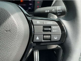 Hondaセンシングの機能のひとつ、アダプティブクルーズコントロール付!アクセルから足を離しても設定したスピードと前車との車間を保ち走行してくれます!車線維持もアシスト☆高速道路で疲労軽減ですね☆