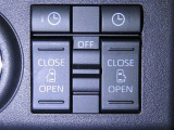 両側電動スライドドアを装備しております。