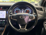 【純正革巻きステアリング】上質な革を使用することで、手にしっかり馴染みとても運転しやすいハンドルです♪