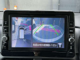 アラウンドビューモニターは、車両の周囲を360度見渡せるカメラシステムです。駐車時の死角をなくし、安全な運転をサポートします。駐車時の死角をなくして、安心・安全な運転を実現できます。