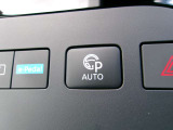 駐車の苦手な方に役立つオートパーキングサポートが装備されています。