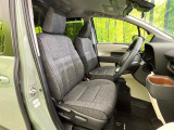 運転席シート廻りは使用感も少なく、良好な状態となっています。前オーナー様が丁寧に使っていたことがよくわかりますね。