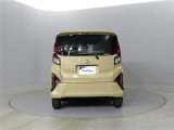 中古車の内外装の状態などをひと目で分かるよう、プロの検査員が実施した「車両検査証明書」をご用意しています。