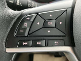 ハンドル左側 便利なナビの操作スイッチ。運転中でも、ハンドルから手を放さずに操作できるので、安全です!