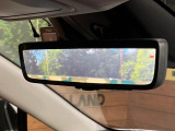 【デジタルインナーミラー】カメラが撮影した車両後方の映像をルームミラー内に表示。クリアな視界で状況の確認が可能です!※ドラレコ機能ご利用には別途SDカードをご用意いただく場合があります。